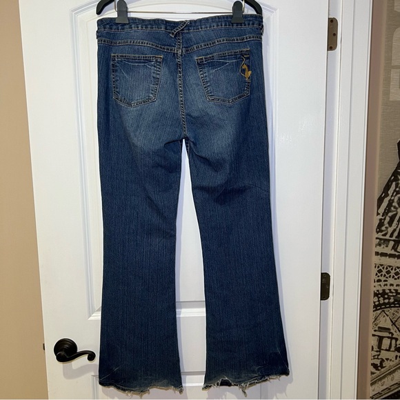 Phat Fashions Women's Dark Wash Distressed Stretchy Denim Blue Jeans Size 15 - Picture 4 of 11